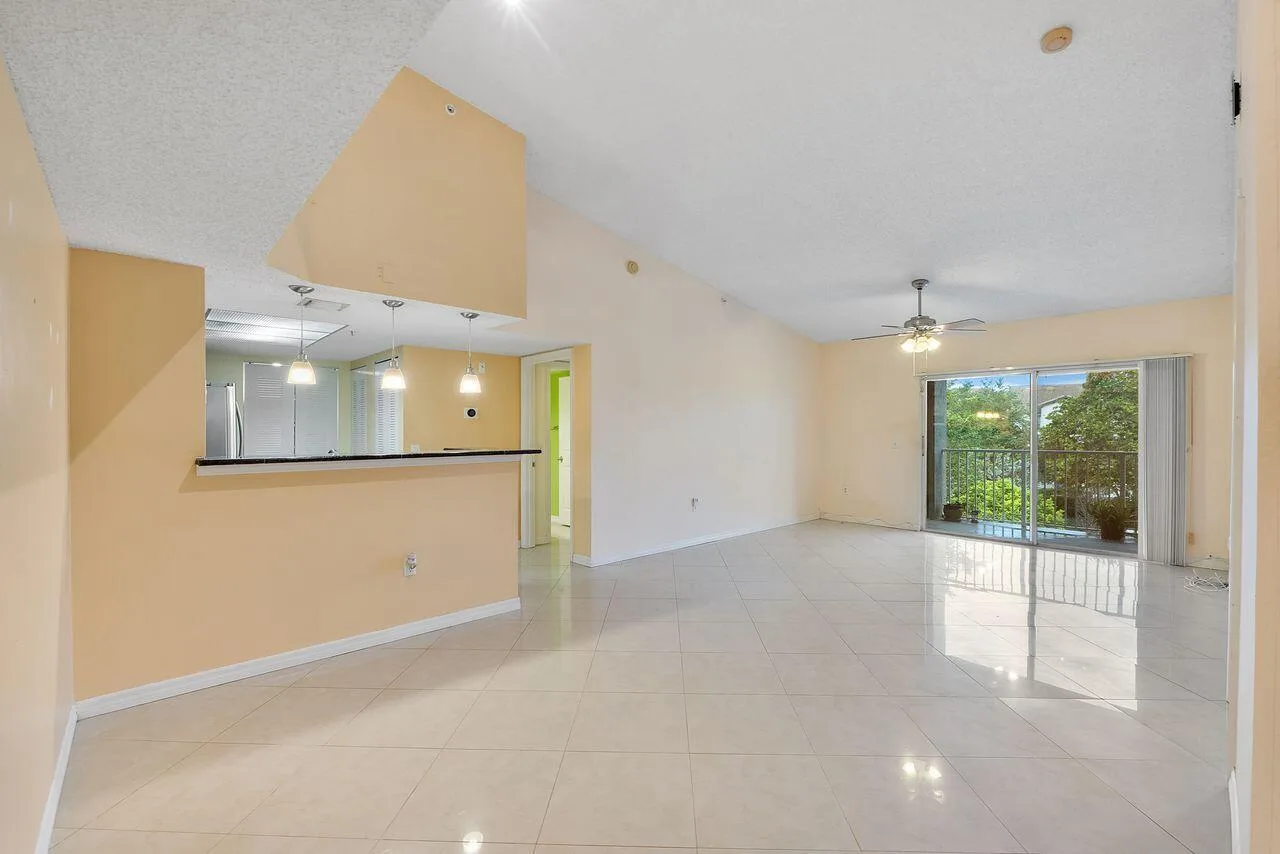 5011 Wiles Road # Unit 303, Coconut Creek, FL 33073 photo 5