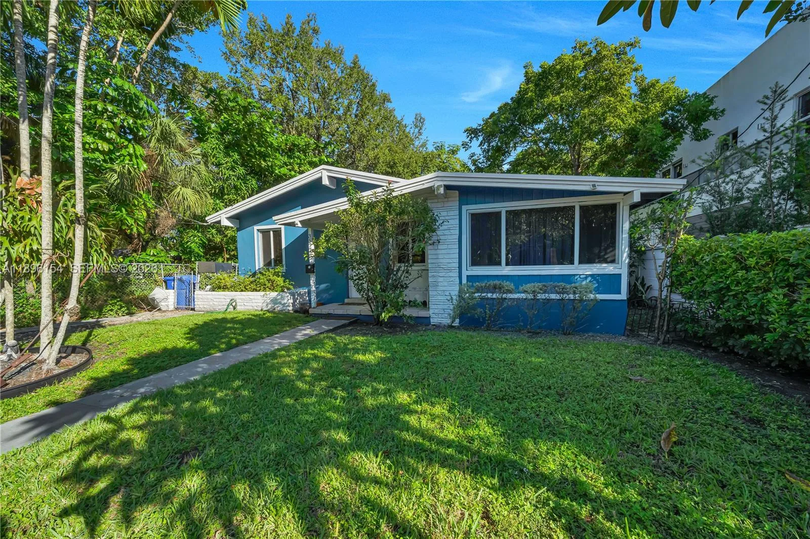 3577 Charles Ave, Miami, FL 33133