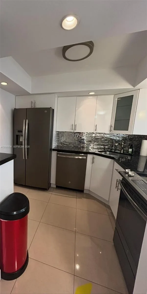 2001 Atlantic Shores Blvd # 516, Hallandale Beach, FL 33009