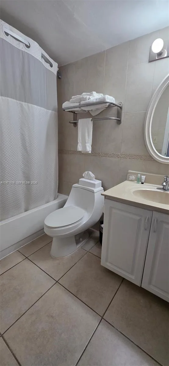 19201 Collins Ave # 1011, Sunny Isles Beach, FL 33160 photo 9