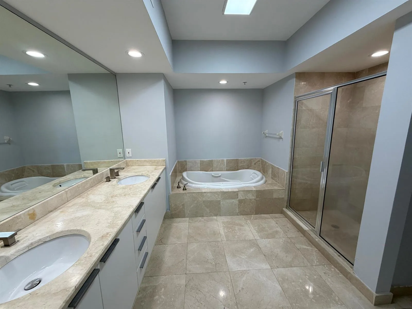 15051 Royal Oaks Lane # 1603, North Miami, FL 33181 photo 13