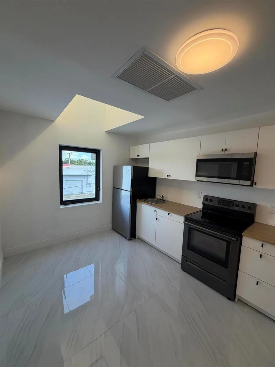 8211 BISCAYNE Boulevard # 1, Miami, FL 33138