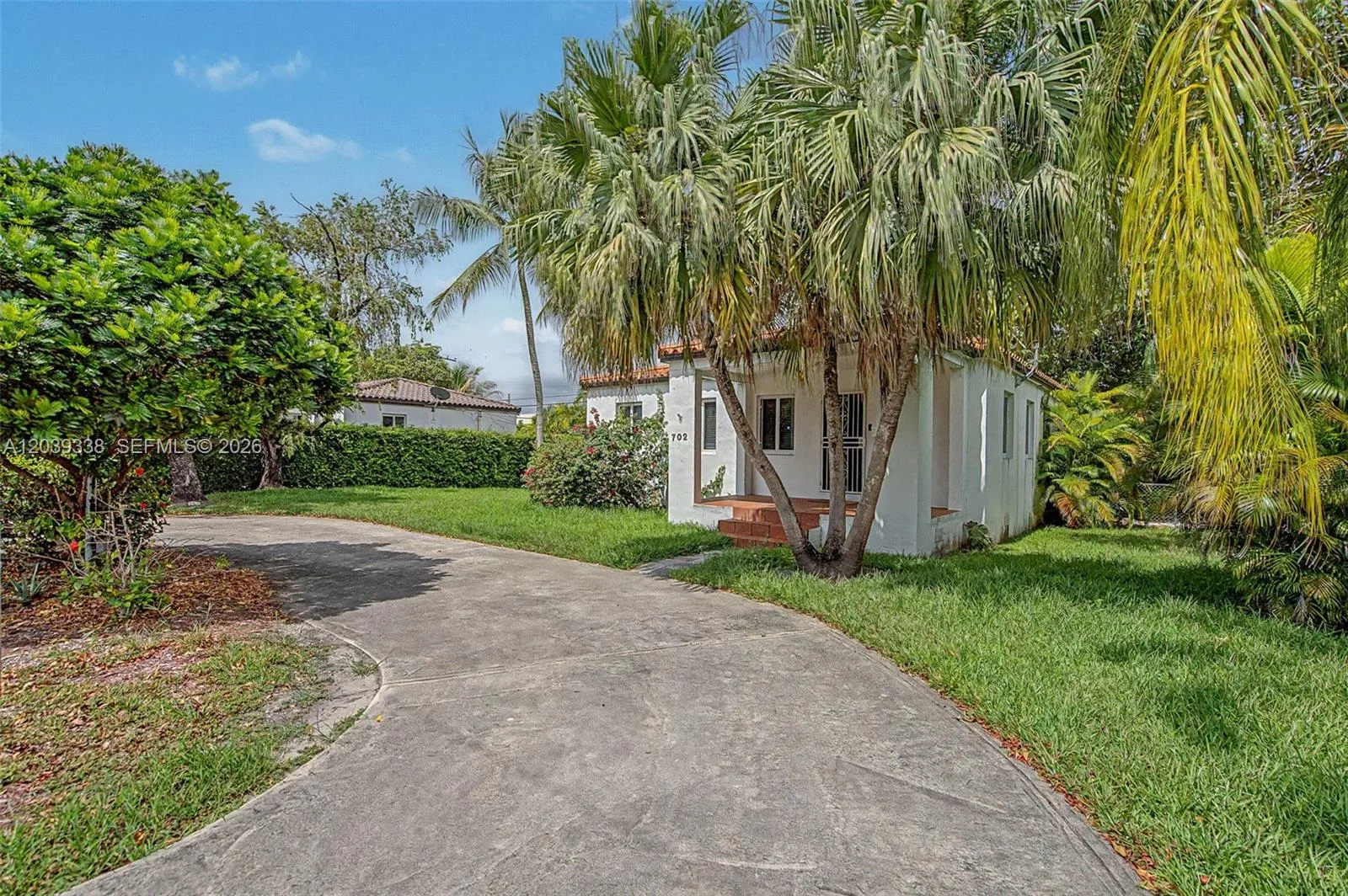 702 Boabadilla St, Coral Gables, FL 33134 photo 3