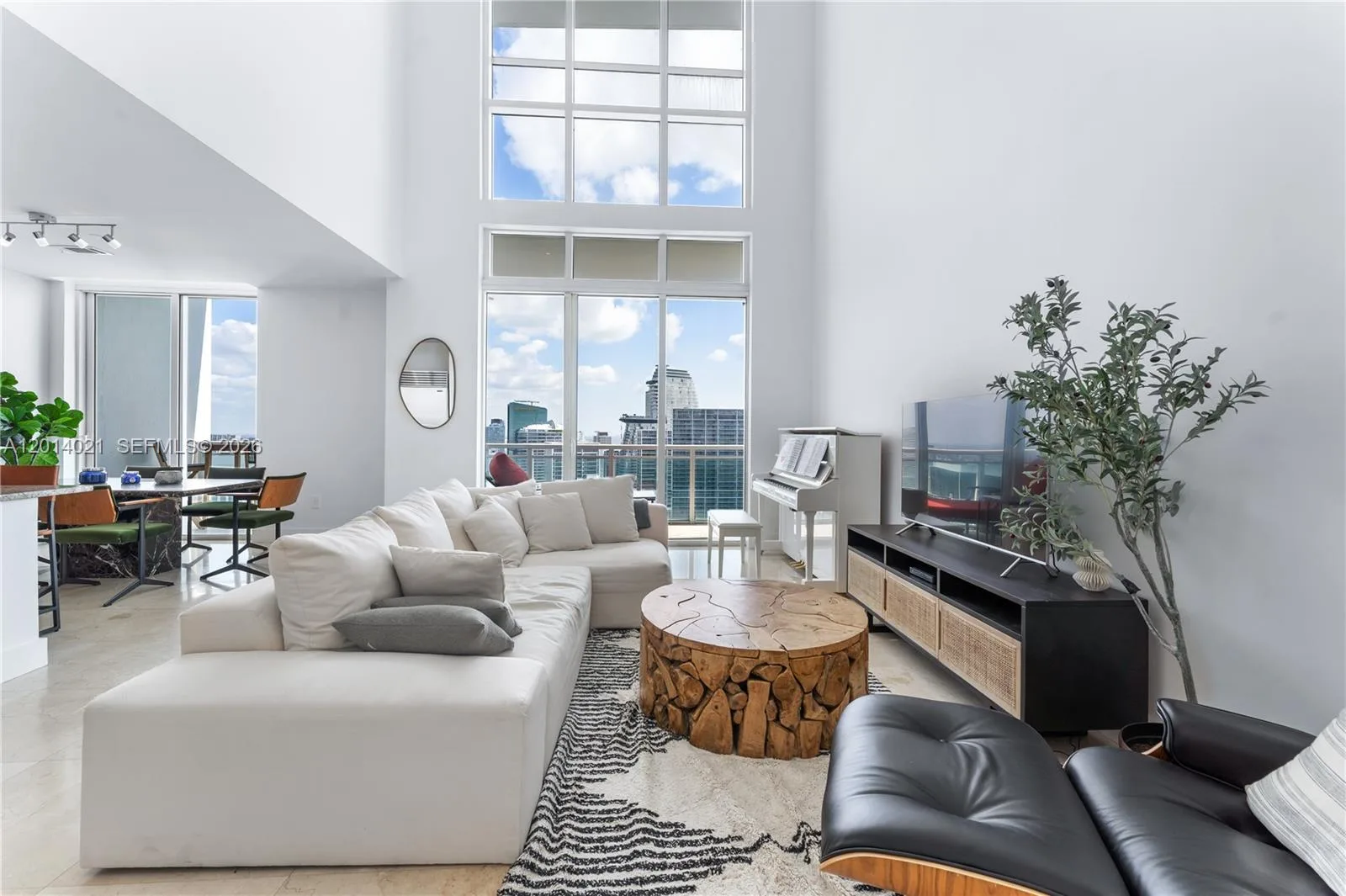 950 Brickell Bay Dr # 5506, Miami, FL 33131 photo 2