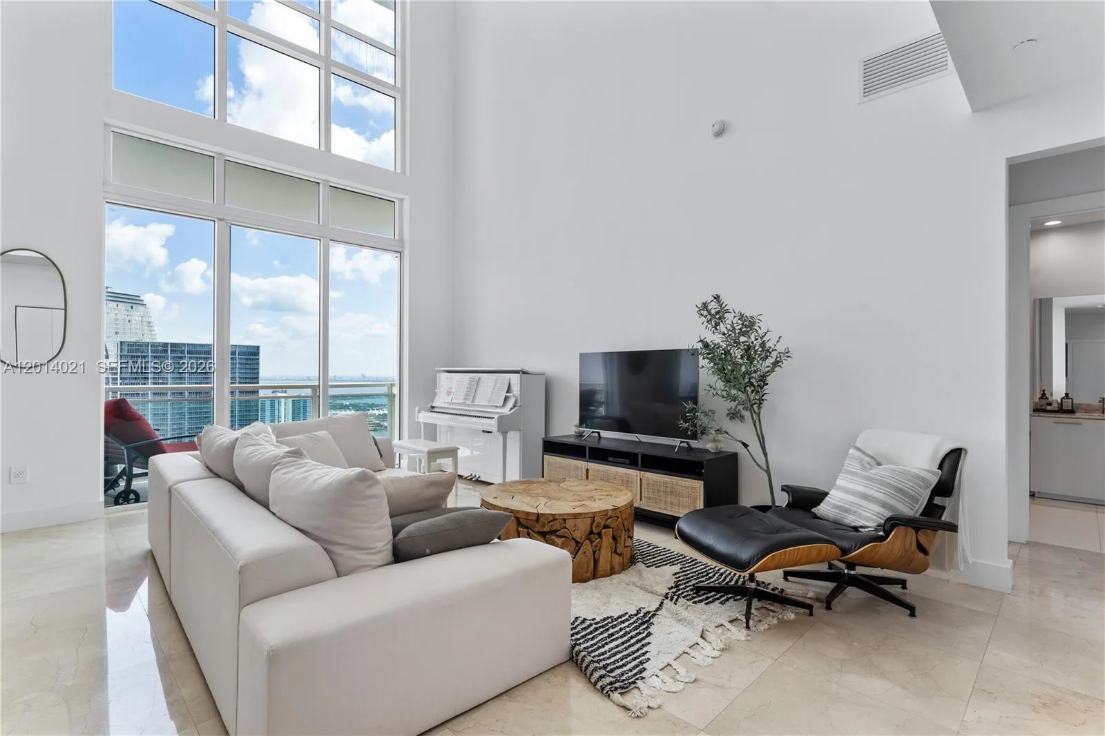 950 Brickell Bay Dr # 5506, Miami, FL 33131 photo 3