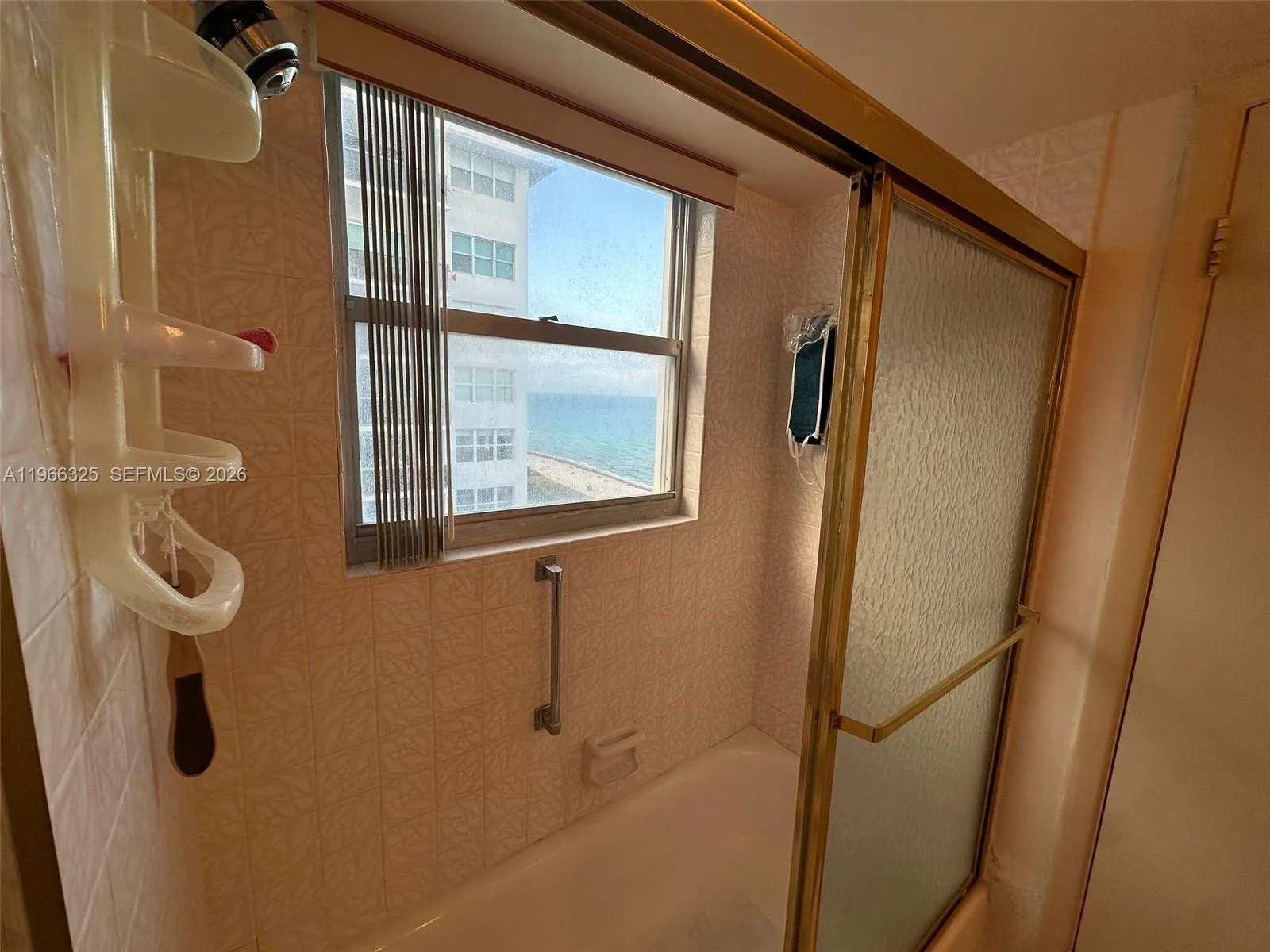 6039 Collins Ave # 1517, Miami Beach, FL 33140 photo 12