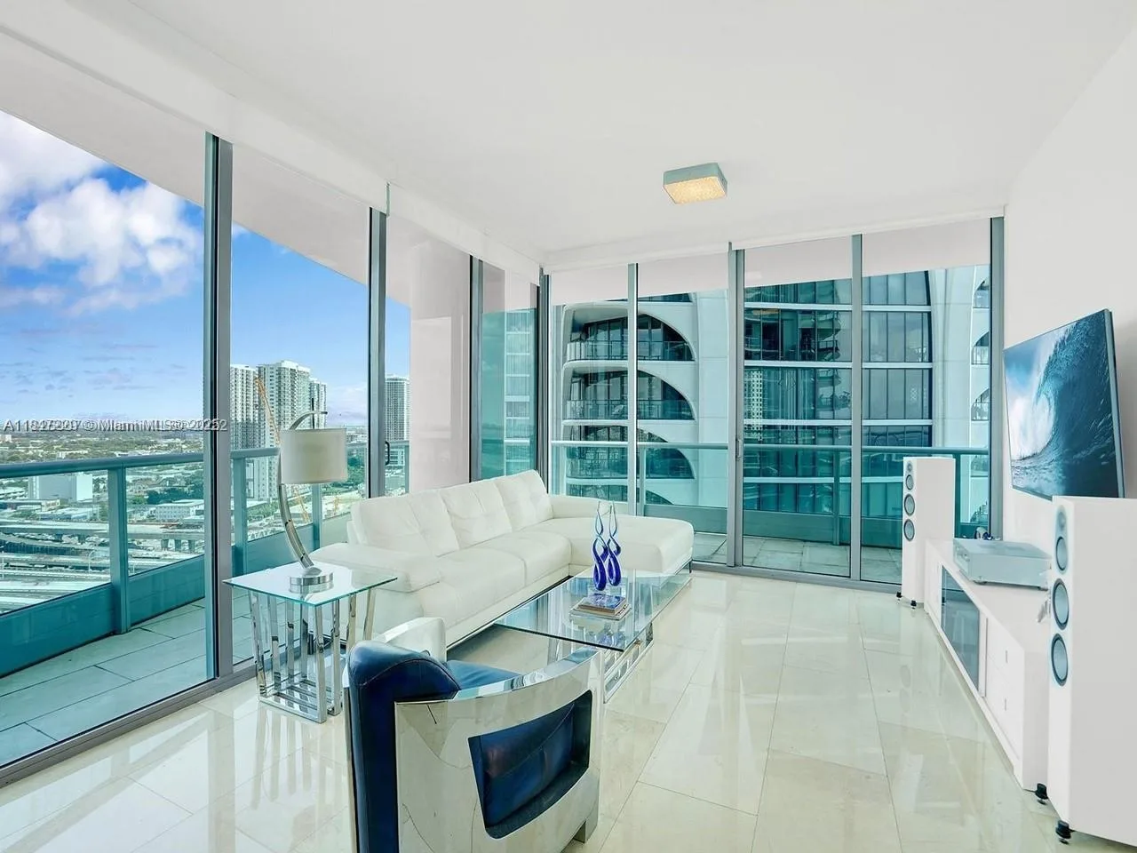 900 Biscayne Blvd # 2412, Miami, FL 33132 photo 3