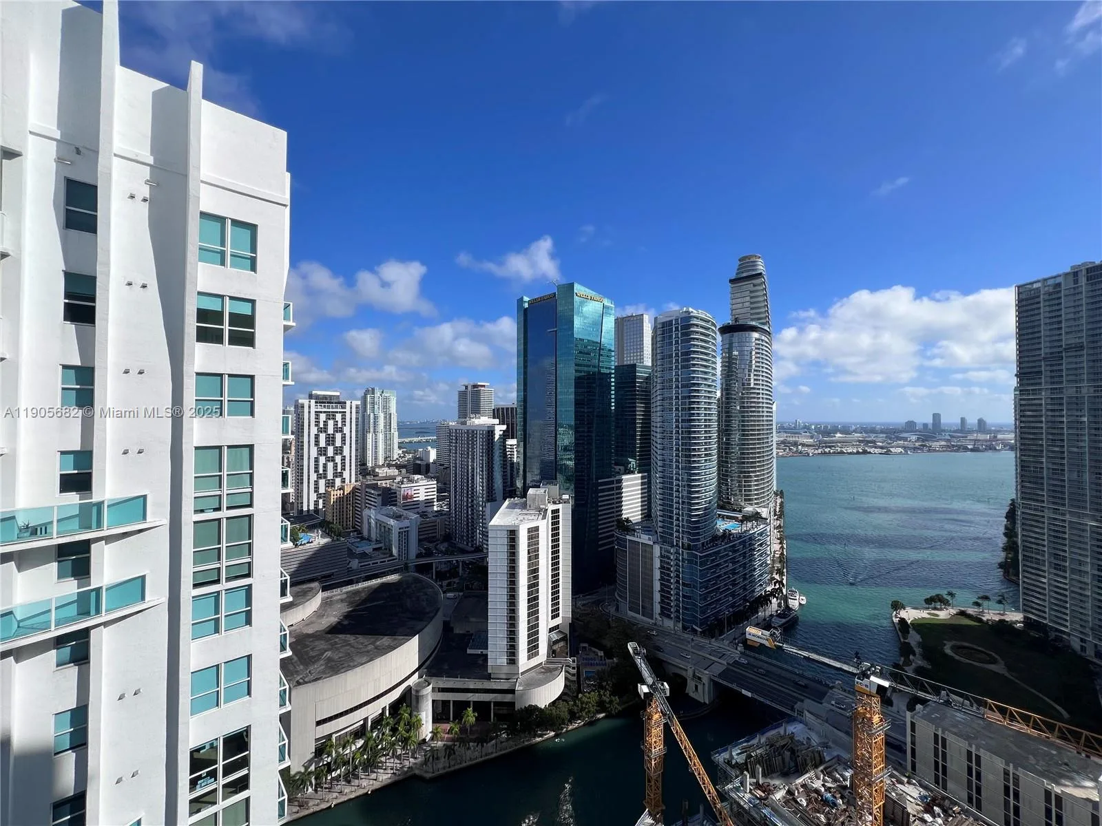 41 SE 5th St # 2211, Miami, FL 33131