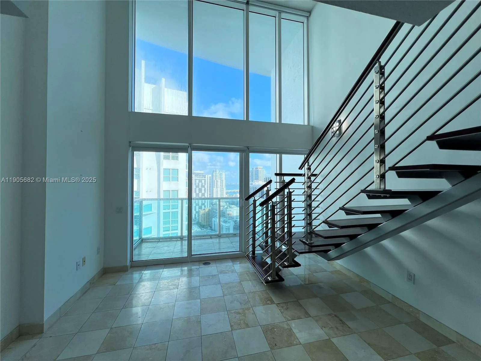 41 SE 5th St # 2211, Miami, FL 33131 photo 5