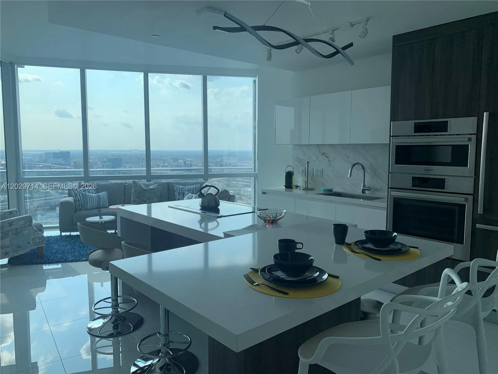 851 NE 1st Ave # 3404, Miami, FL 33132