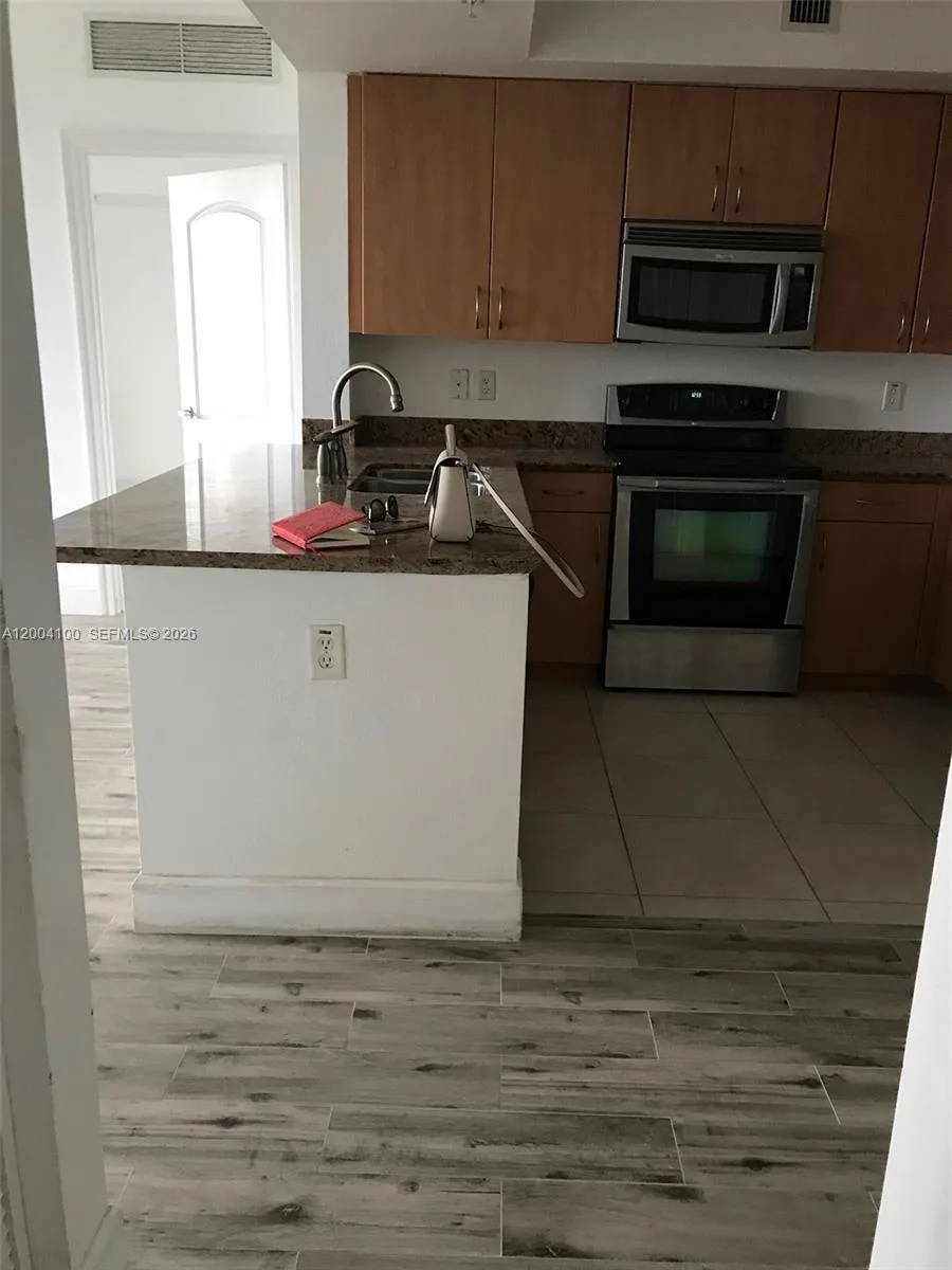 1830 Radius Dr # 407, Hollywood, FL 33020 photo 7