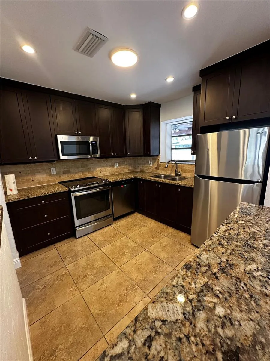 230 NE 21st Street, Boca Raton, FL 33431 photo 5