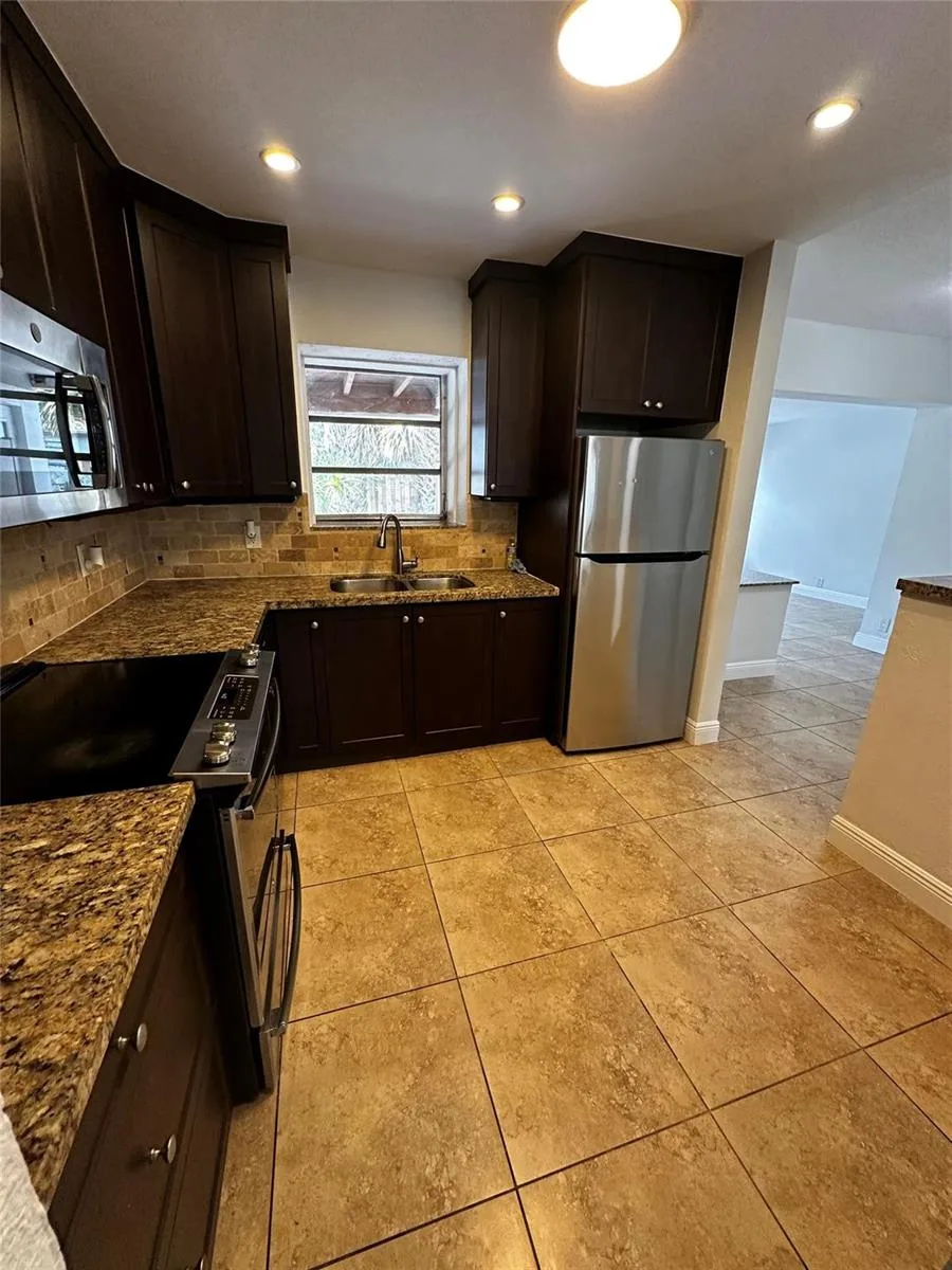 230 NE 21st Street, Boca Raton, FL 33431 photo 6