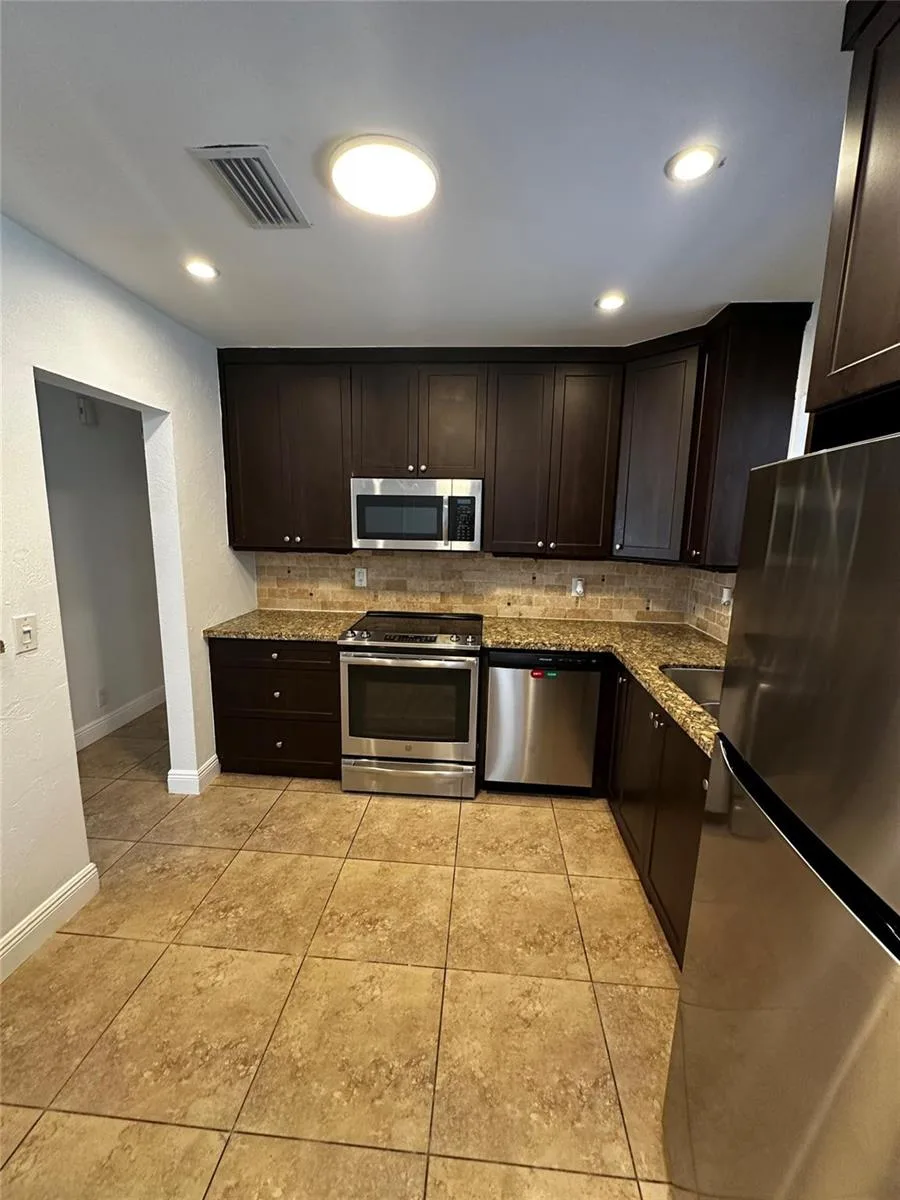 230 NE 21st Street, Boca Raton, FL 33431 photo 7