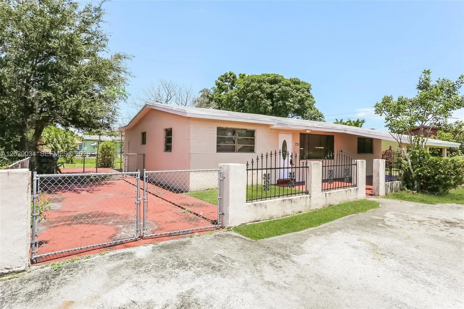 731 NW 175th Dr, Miami Gardens, FL 33169