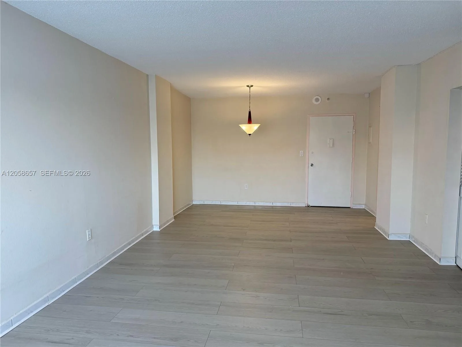 400 Kings Point Dr # 311, Sunny Isles Beach, FL 33160 photo 2