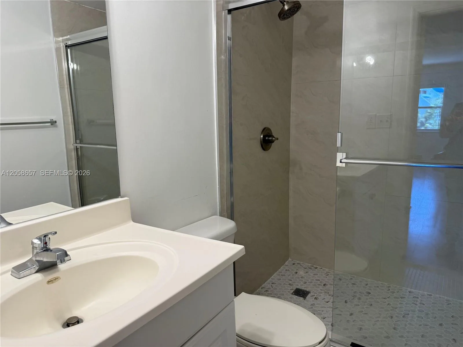 400 Kings Point Dr # 311, Sunny Isles Beach, FL 33160 photo 9