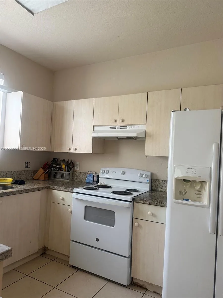 101 SW 15th Rd # 101, Homestead, FL 33030 photo 3
