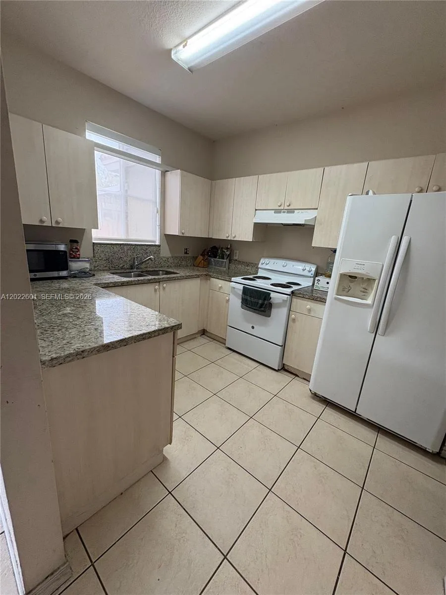 101 SW 15th Rd # 101, Homestead, FL 33030 photo 9