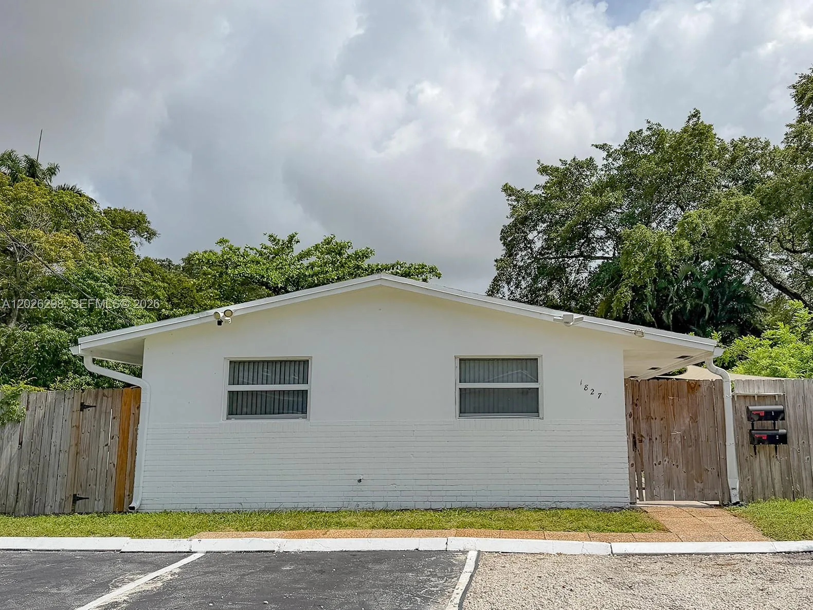 1827 SW 21st St, Fort Lauderdale, FL 33315