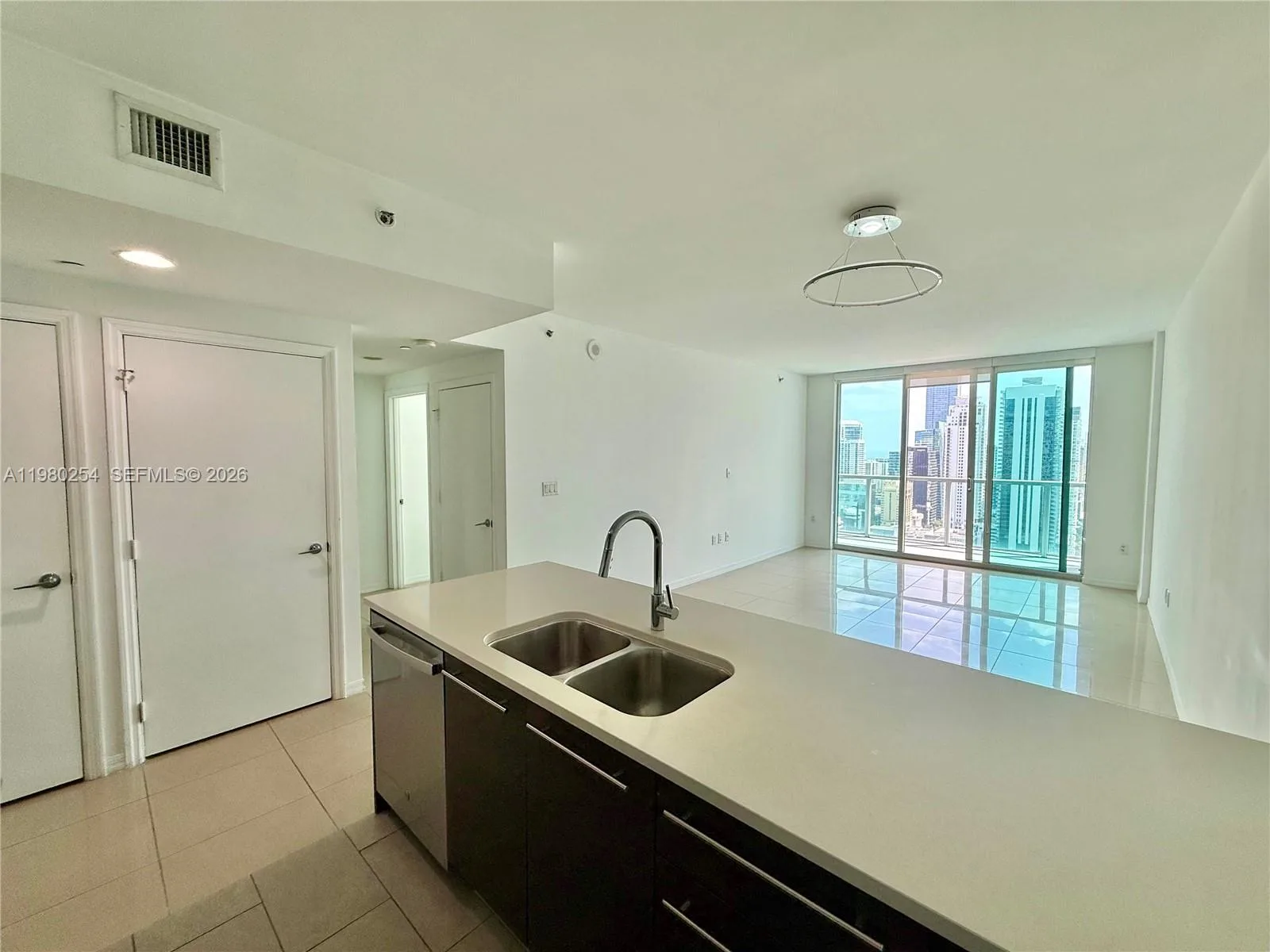55 SE 6th St # 3804, Miami, FL 33131 photo 4