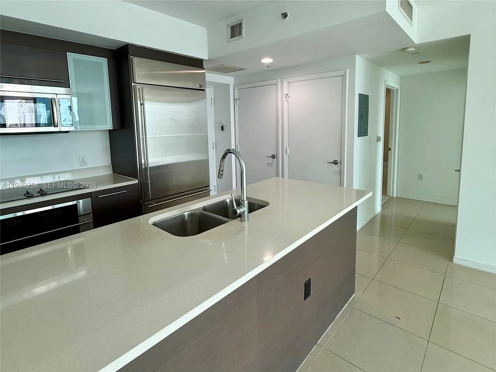 55 SE 6th St # 3804, Miami, FL 33131 photo 5