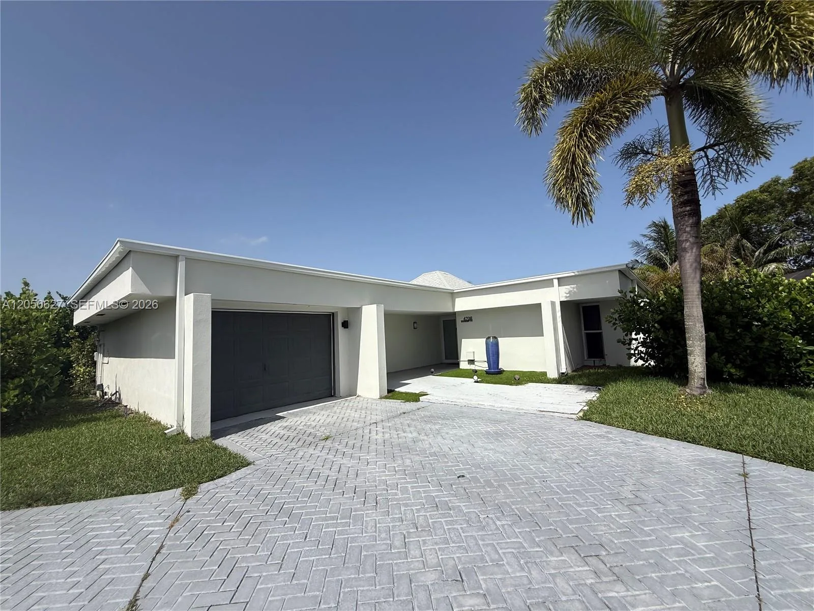 4708 Bayberry Ln, Tamarac, FL 33319