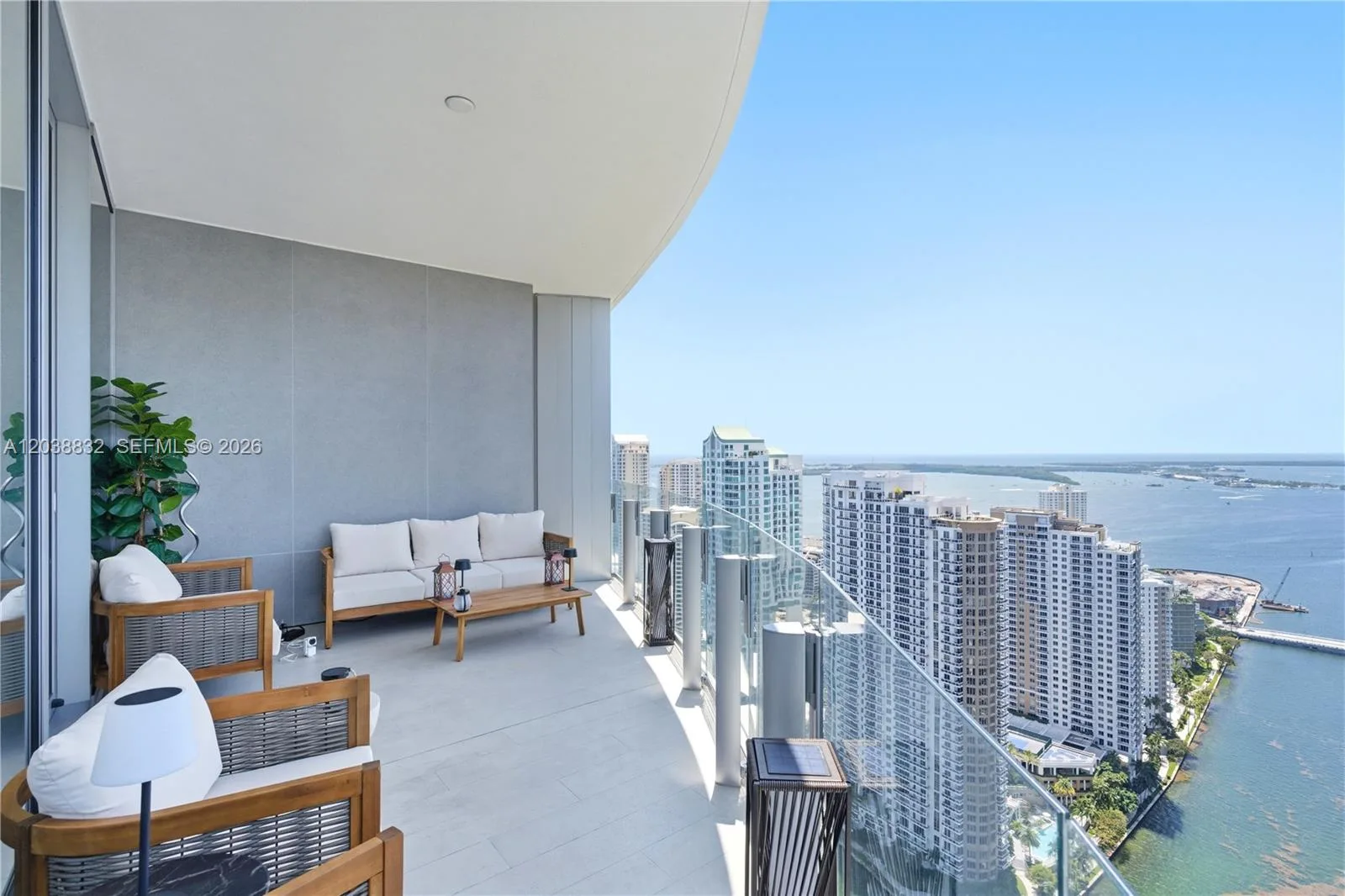 300 Biscayne Boulevard Way # 4007W, Miami, FL 33131
