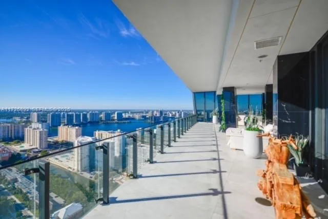 Muse Residences – photo 26