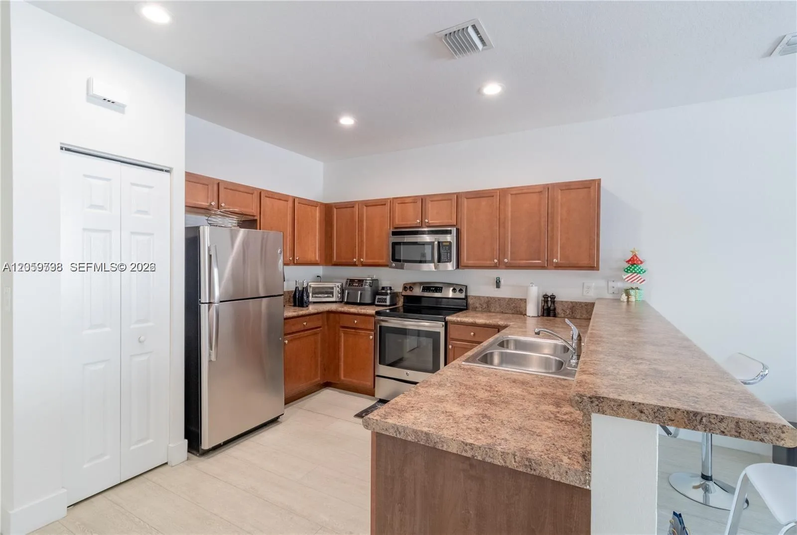8845 W 35th Ave # 8845, Hialeah, FL 33018 photo 7
