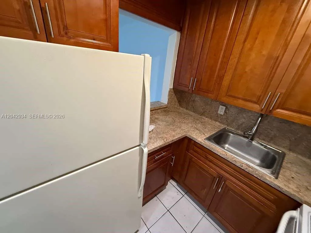 4370 NW 11th St # 214, Miami, FL 33126