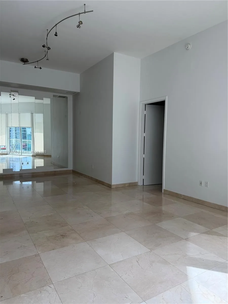 900 Brickell Key Blvd # 3205, Miami, FL 33131 photo 7