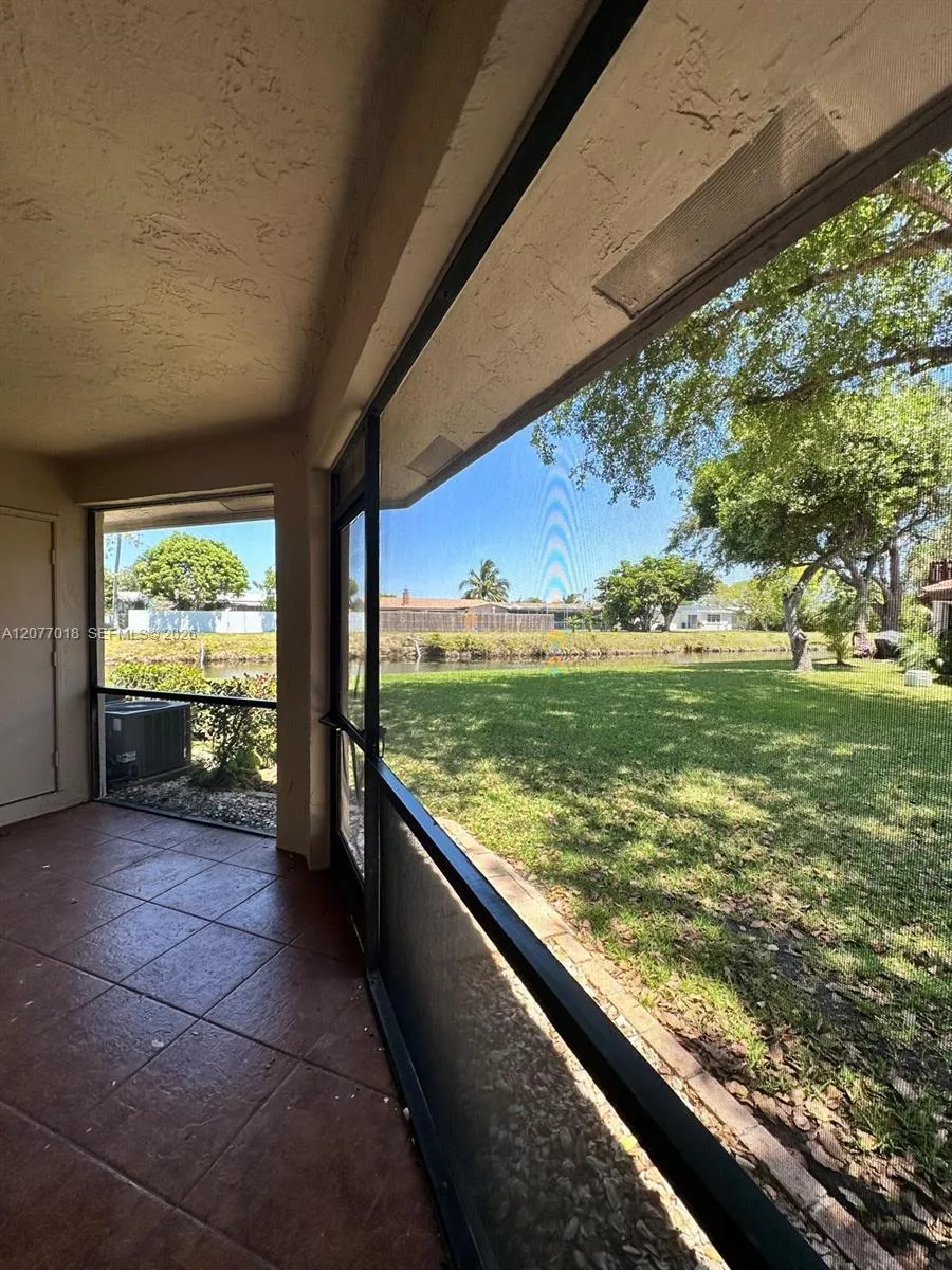 9177 W Sunrise Blvd, Plantation, FL 33322 photo 10