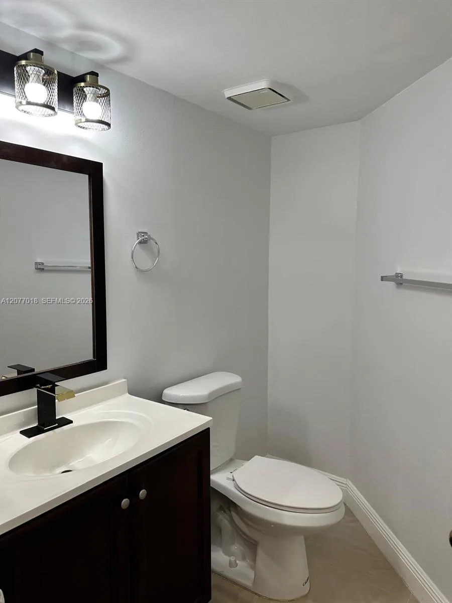 9177 W Sunrise Blvd, Plantation, FL 33322 photo 11