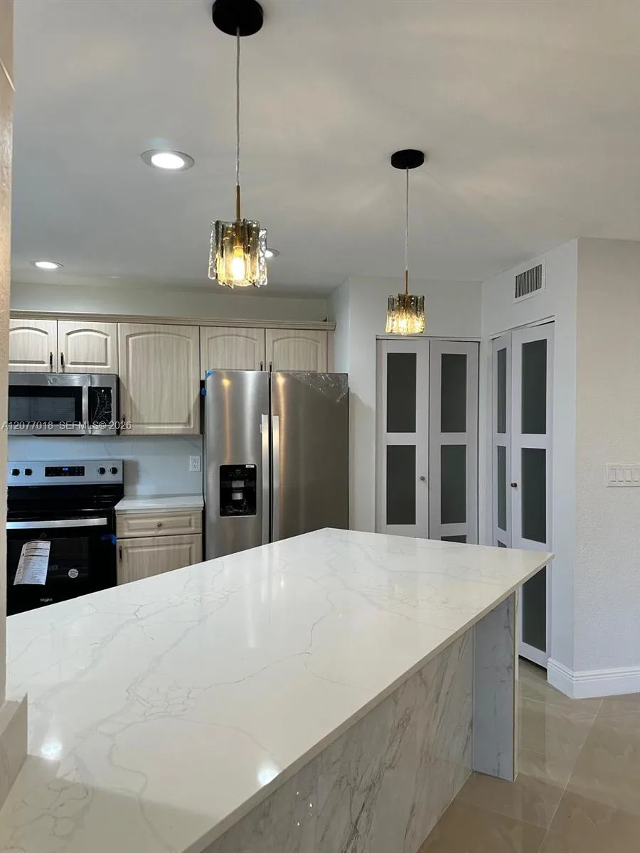 9177 W Sunrise Blvd, Plantation, FL 33322 photo 8