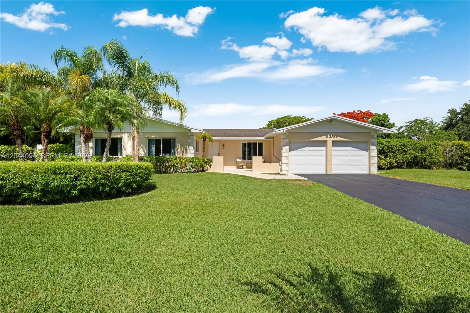 18250 SW 88th Pl, Palmetto Bay, FL 33157