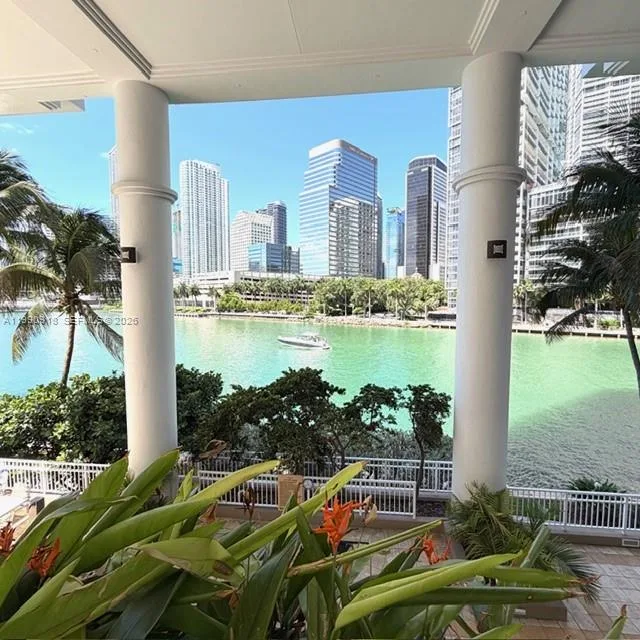 801 Brickell Key Blvd # 3008, Miami, FL 33131