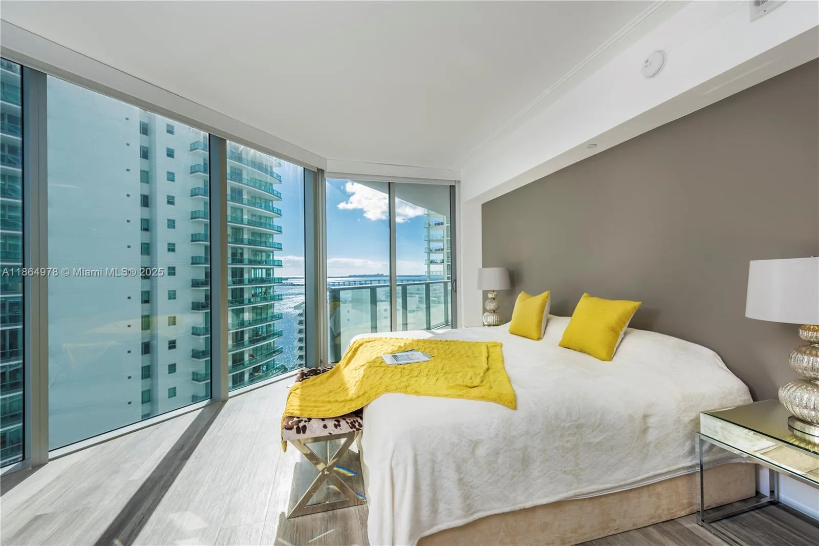 1300 Brickell Bay Dr # 1909, Miami, FL 33131 photo 12