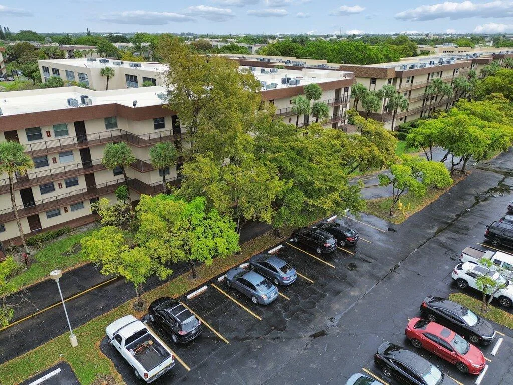3141 NW 47th Terrace # 124, Lauderdale Lakes, FL 33319