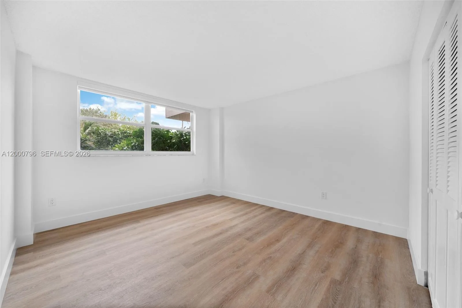 177 Ocean Lane Dr # 106, Key Biscayne, FL 33149 photo 12