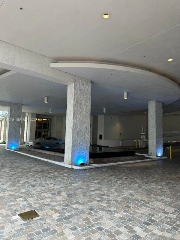 1050 Brickell Ave # 1014, Miami, FL 33131