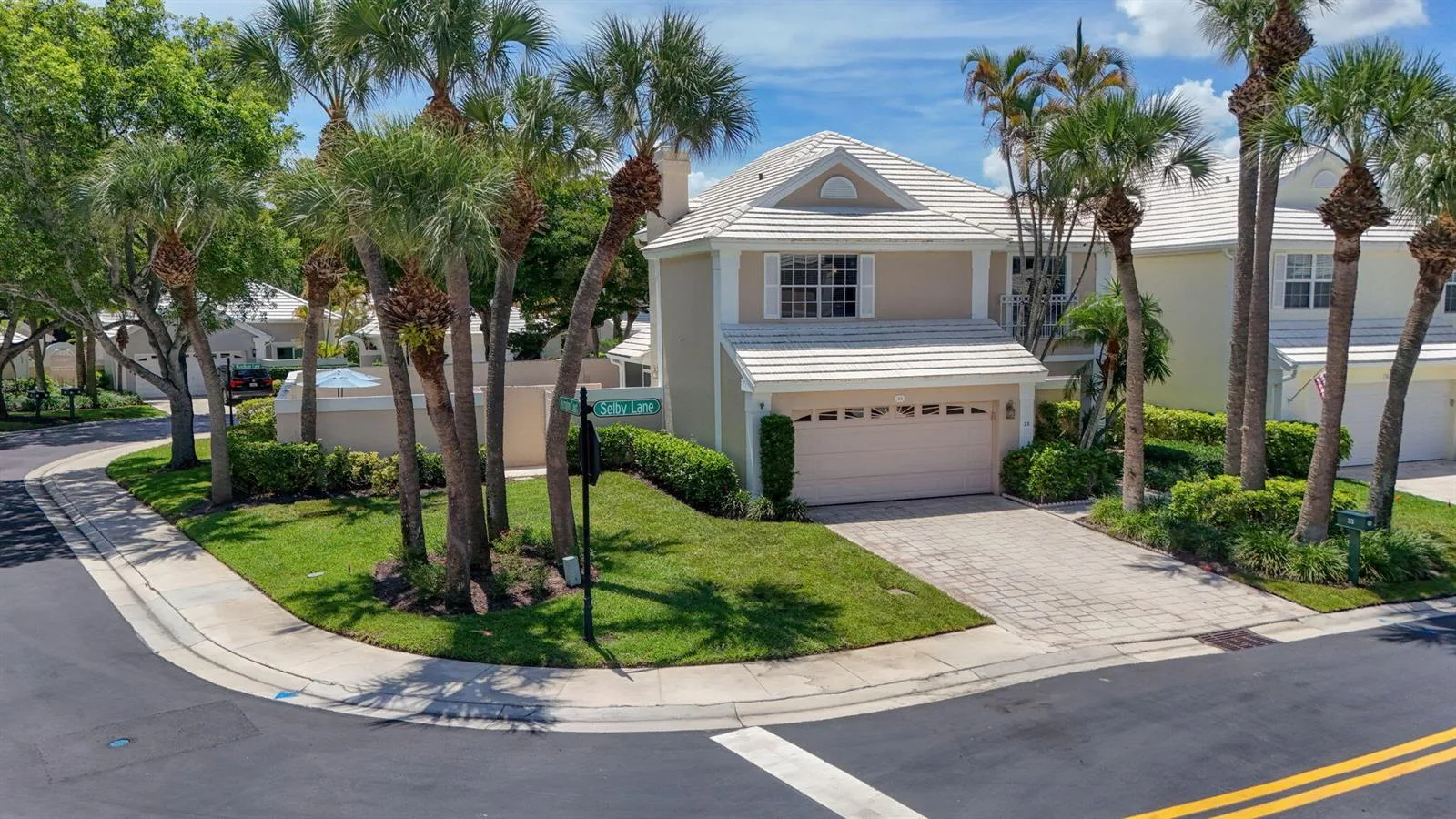 33 Selby Lane, Palm Beach Gardens, FL 33418