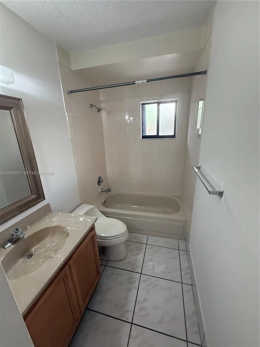 8625 NW 8th St # 420, Miami, FL 33126 photo 11
