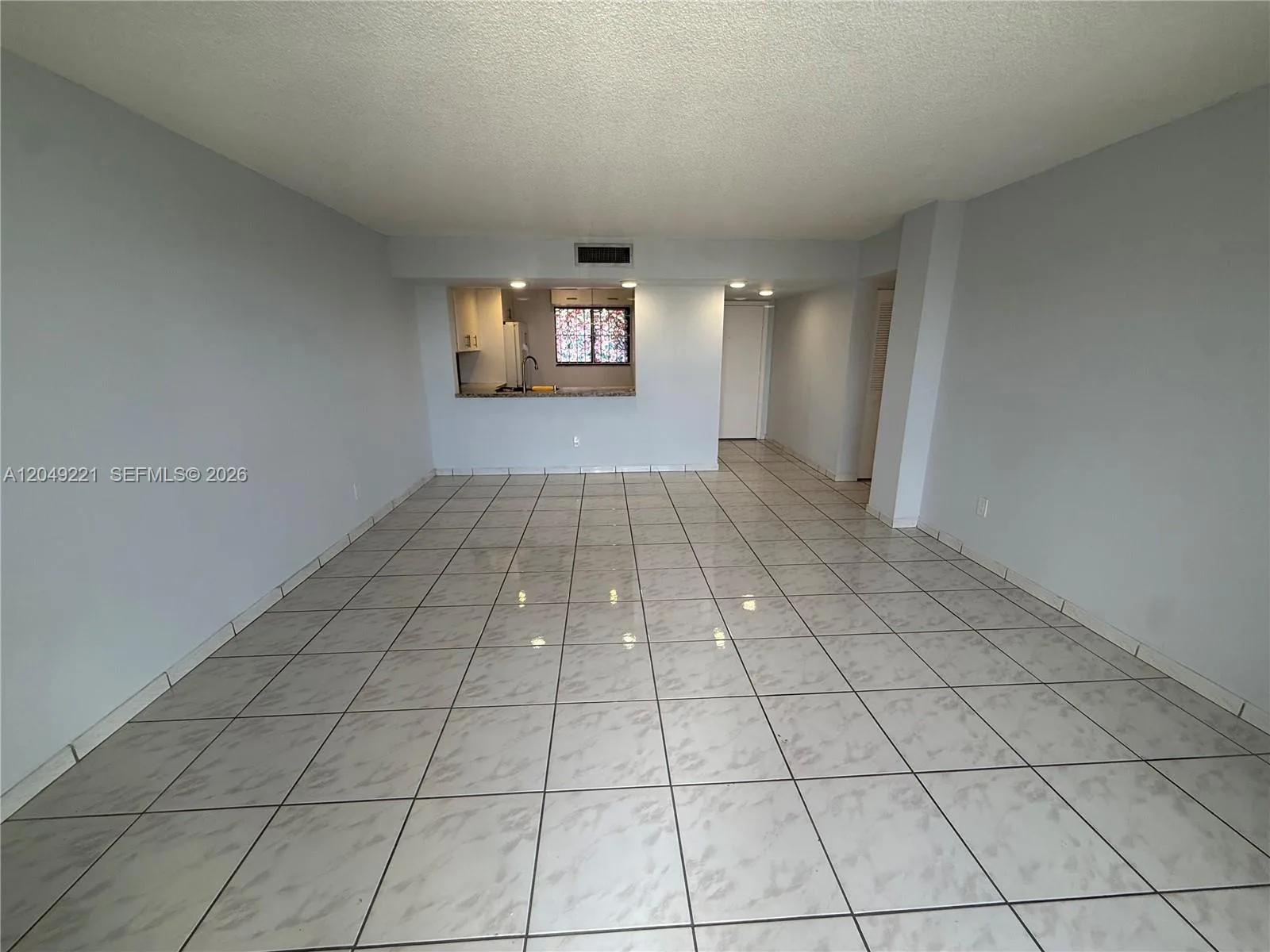 8625 NW 8th St # 420, Miami, FL 33126 photo 2