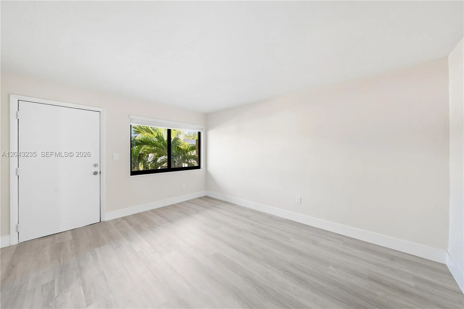 1310 W 29th St # 40, Hialeah, FL 33012