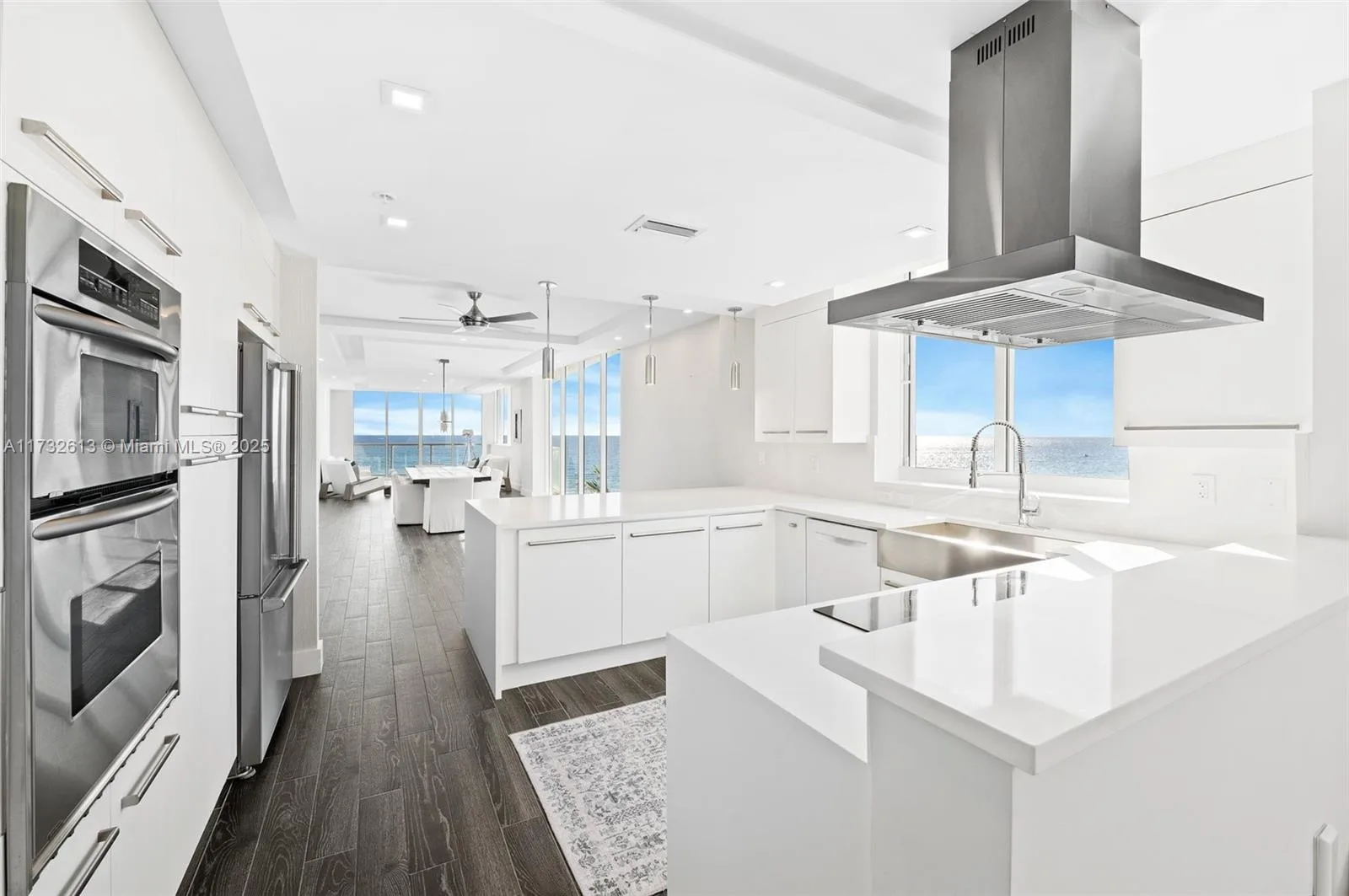 Luna Ocean Residences – photo 10