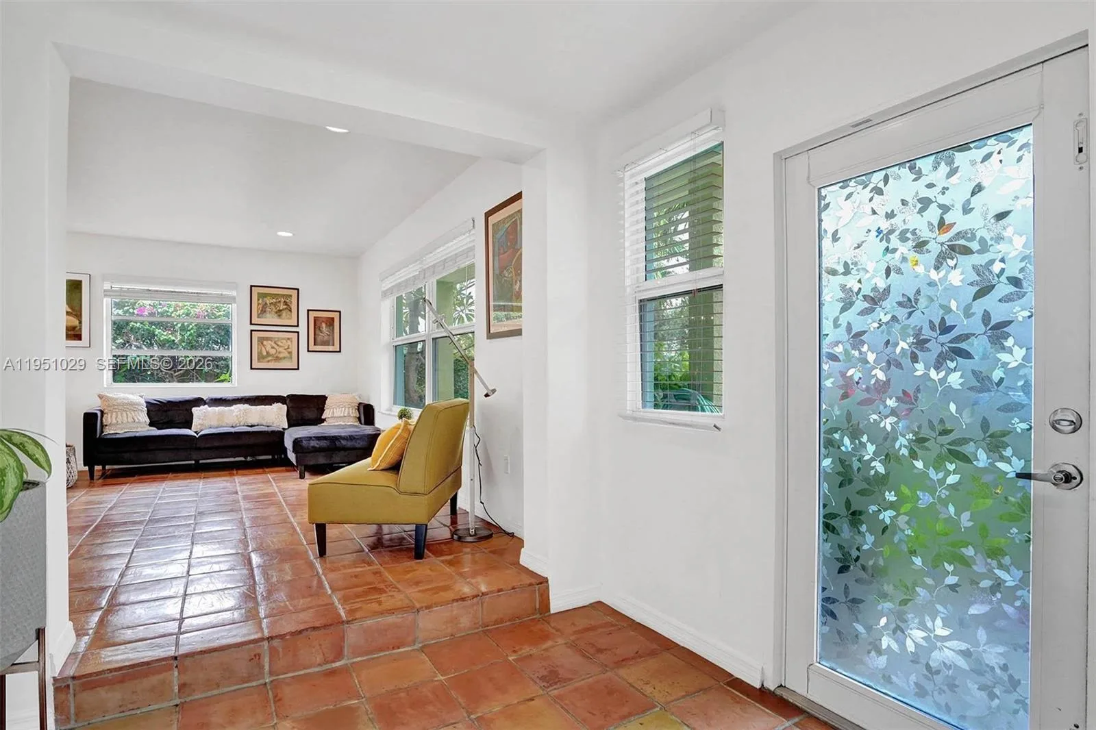 7525 W Treasure Dr, North Bay Village, FL 33141 photo 4