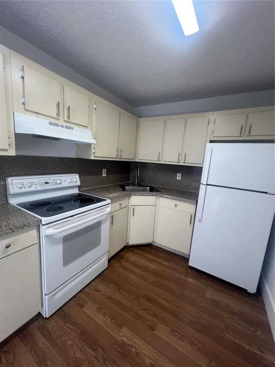 6141 W 22nd Ct # 203, Hialeah, FL 33016