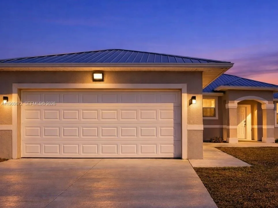 9042 E Broad Circle, La Belle, FL 33935 photo 2
