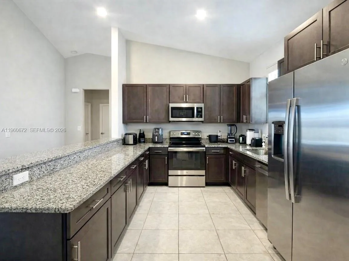 9042 E Broad Circle, La Belle, FL 33935 photo 4
